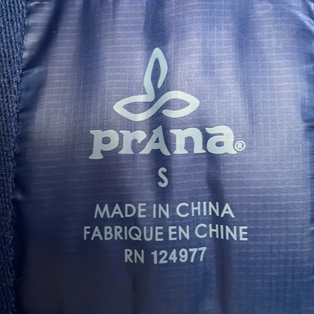 Prana vest size S - Picture 6 of 7
